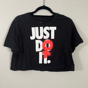 Nike cropped t shirt